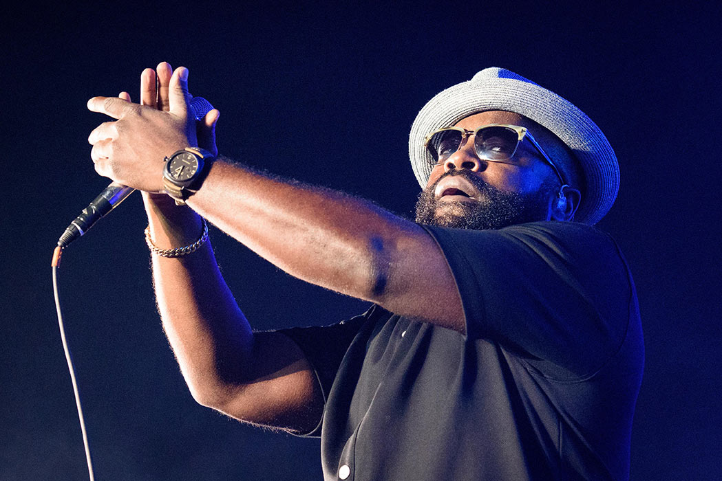 August 10, 2015: The Roots lead singer Black Thought performs during the free Panamania event at Nathan Phillips Square in Toronto, ON, Canada.